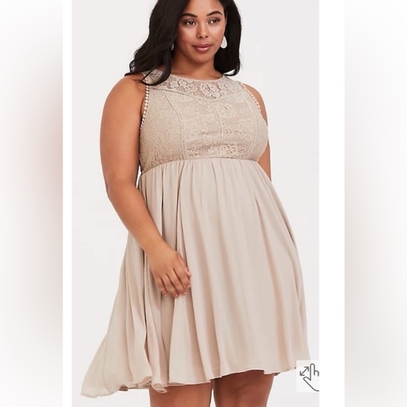Blush Colored Torrid Size 2 Lace Bust Chiffon Dress - Picture 8 of 9